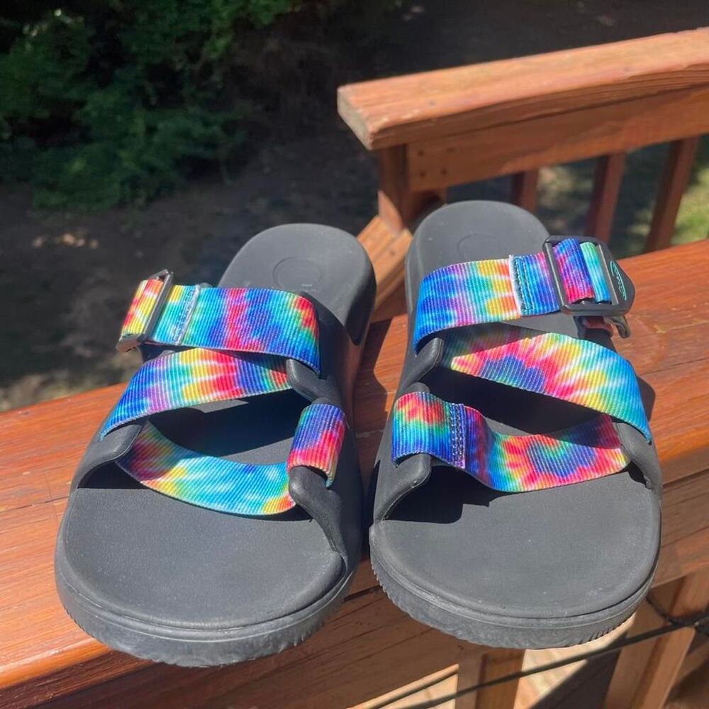 Women’s 7 Chaco Chillos Rainbow Tie‎ dye sandals